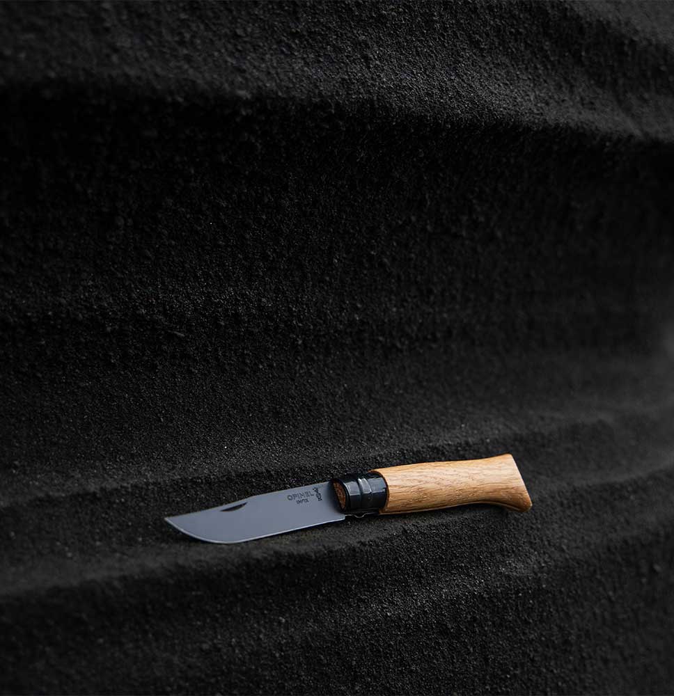 Opinel - N°08 Black Stainless Steel Folding Knife|Oak Wood Handle|不鏽鋼黑刃橡木柄摺刀